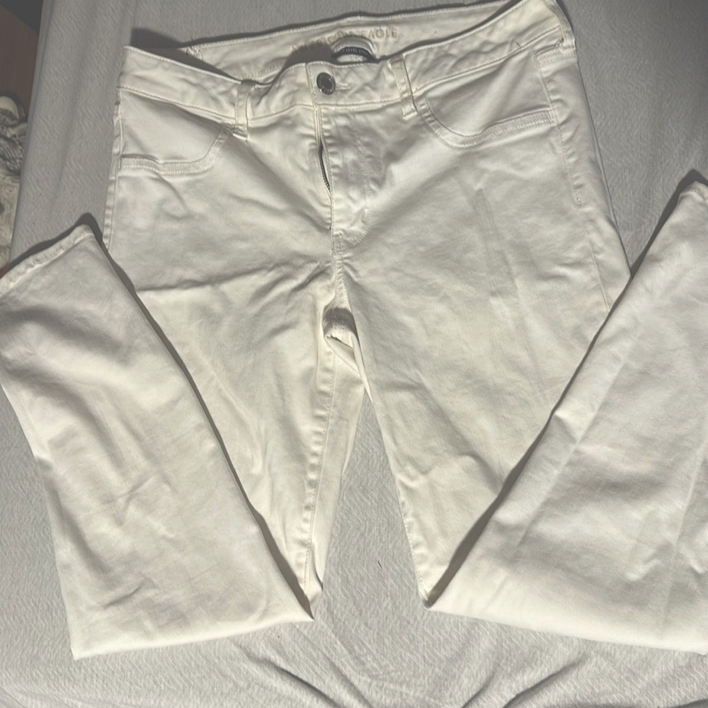 White American Eagle Jeans